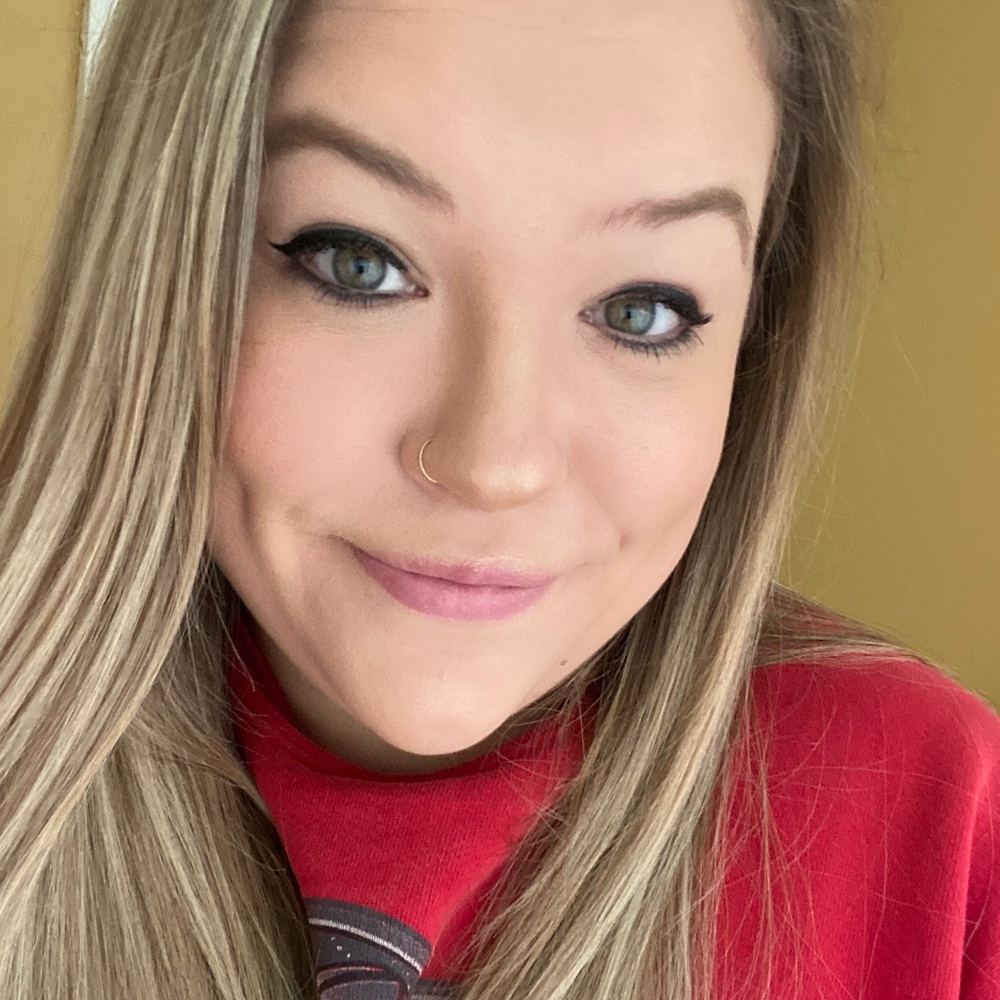 Meet your Posher, Andrea